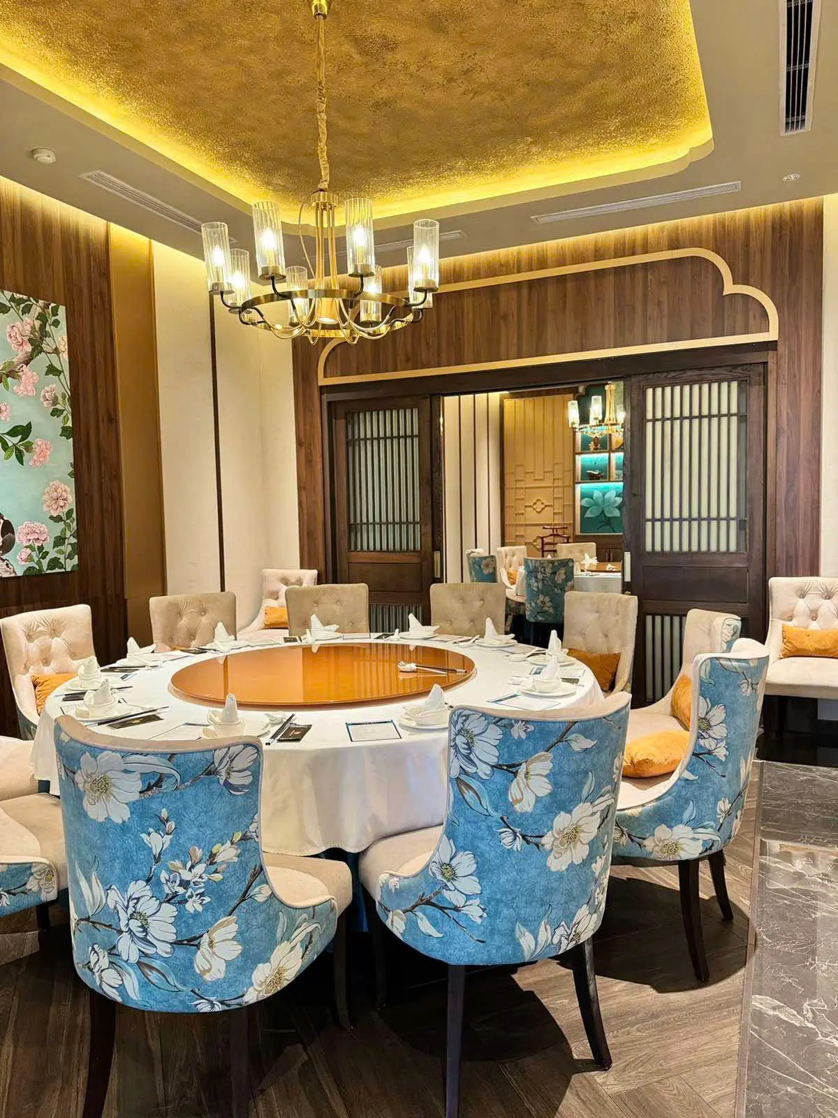 Không gian nhà hàng Dragon Palace